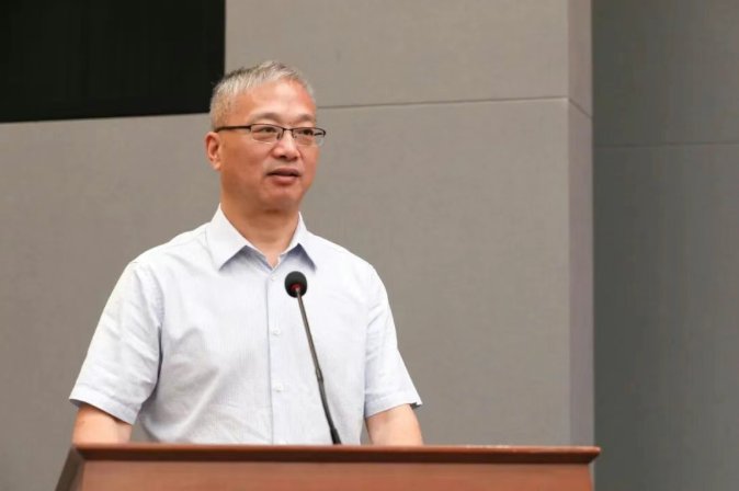 正在上传... 确保高质量完成全年各项任务